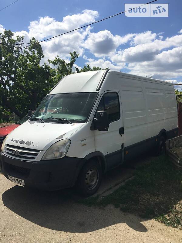 Вантажний фургон Iveco Daily 2007 в Одесі