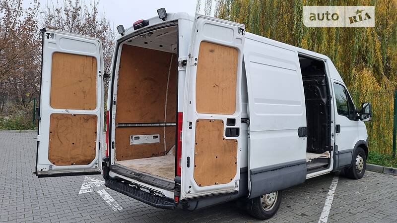 Вантажний фургон Iveco Daily 2012 в Луцьку фото 10 Вантажний фургон Iveco Daily 2012 в Луцьку