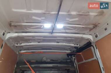Грузовой фургон Iveco Daily 2014 в 