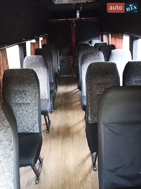 Приміський автобус Iveco Daily 2000 в Херсоні