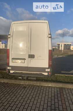 Грузовой фургон Iveco Daily 2005 в Хусте