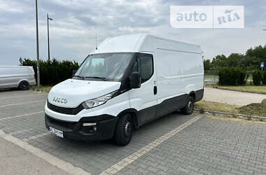 Грузовой фургон Iveco Daily 2015 в 