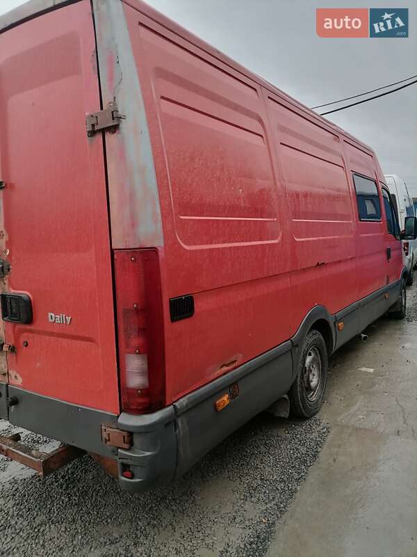 Седан Iveco Daily 2001 в Сокирянах