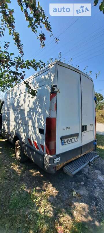 Мікроавтобус Iveco Daily 2004 в Романіву фото 3 Мікроавтобус Iveco Daily 2004 в Романіву