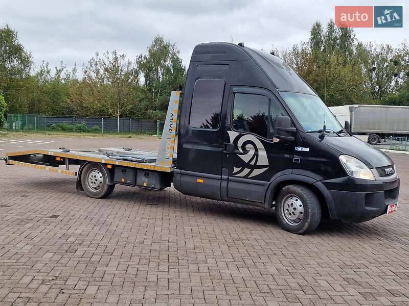 Эвакуатор Iveco Daily 2011 в Ровно