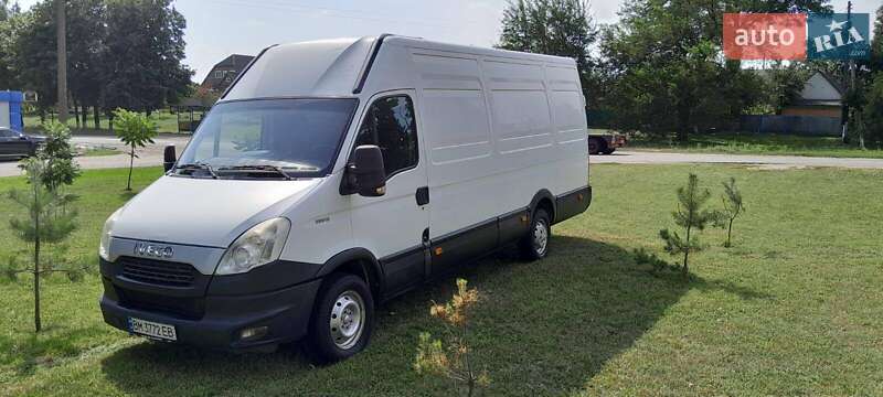 Грузовой фургон Iveco Daily 2013 в Ромнах