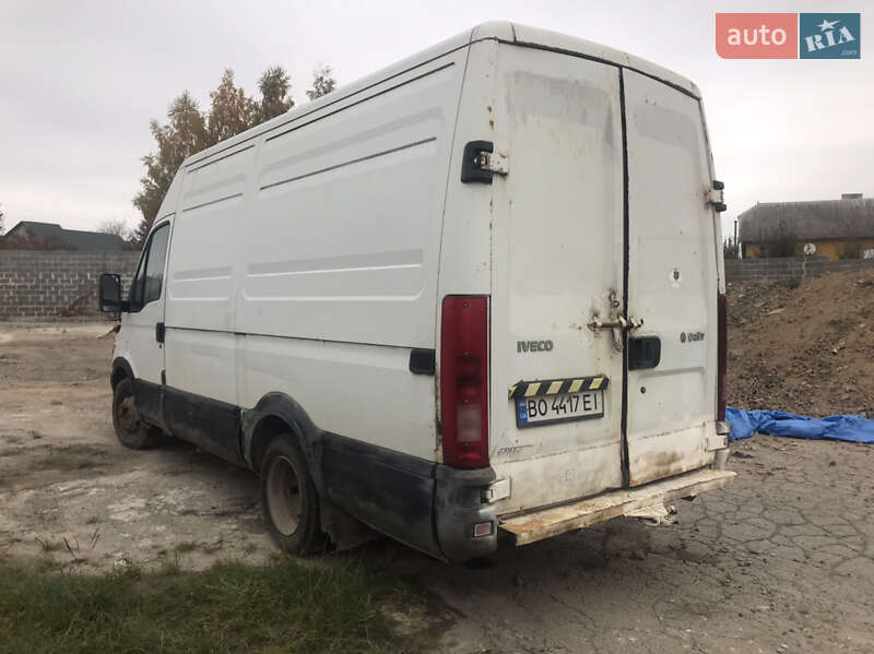 Грузовой фургон Iveco Daily 2000 в Бучаче