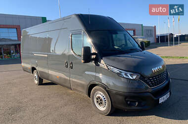 Грузовой фургон Iveco Daily 2022 в 