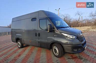 Грузовой фургон Iveco Daily 2019 в 