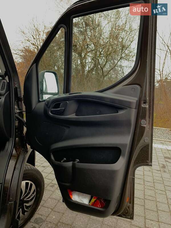 Микроавтобус Iveco Daily 2018 в Кременце