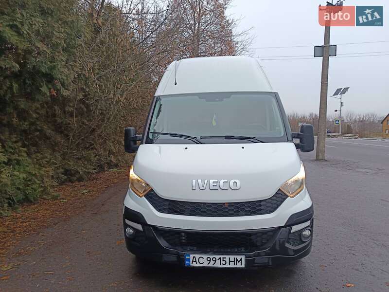 Вантажний фургон Iveco Daily 2015 в Луцьку
