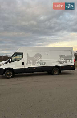 Грузовой фургон Iveco Daily 2015 в 