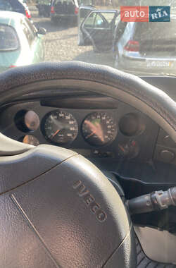 Вантажний фургон Iveco Daily 2005 в 