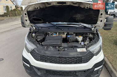 Грузовой фургон Iveco Daily 2016 в 