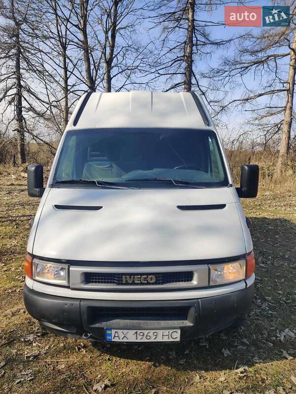 Грузовой фургон Iveco Daily 2000 в 
