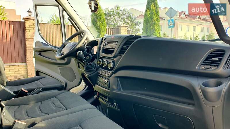 Грузовой фургон Iveco Daily 2015 в Киеве