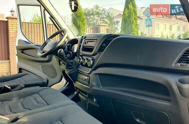 Грузовой фургон Iveco Daily 2015 в 