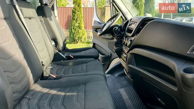 Грузовой фургон Iveco Daily 2015 в Киеве