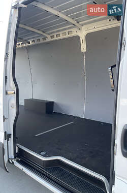 Грузовой фургон Iveco Daily 2020 в 