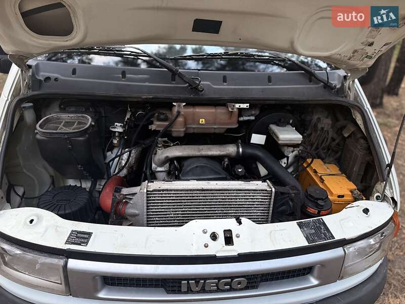 Грузовой фургон Iveco Daily 2002 в Высоком