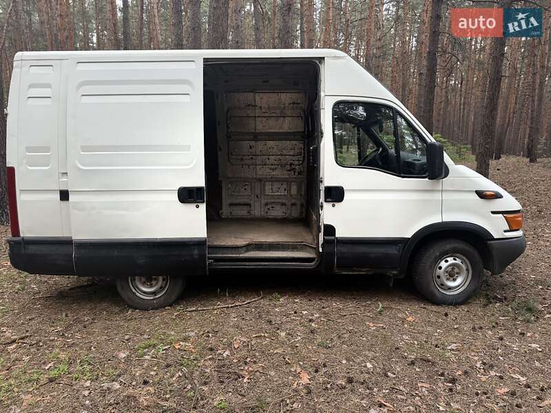Грузовой фургон Iveco Daily 2002 в Высоком