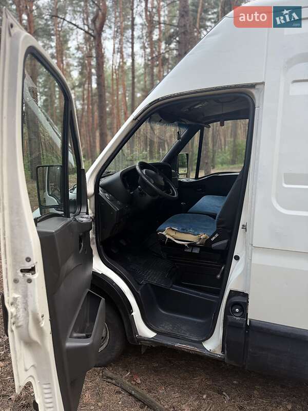 Грузовой фургон Iveco Daily 2002 в Высоком