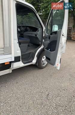 Грузовой фургон Iveco Daily 2011 в 