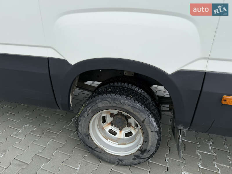Грузовой фургон Iveco Daily 2016 в Львове