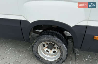 Грузовой фургон Iveco Daily 2016 в 