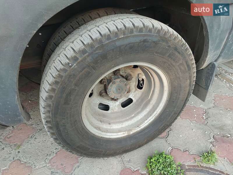 Грузовой фургон Iveco Daily 2012 в Изюме