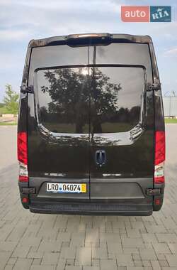 Грузовой фургон Iveco Daily 2021 в 