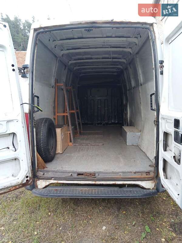 Грузовой фургон Iveco Daily 2005 в Киеве