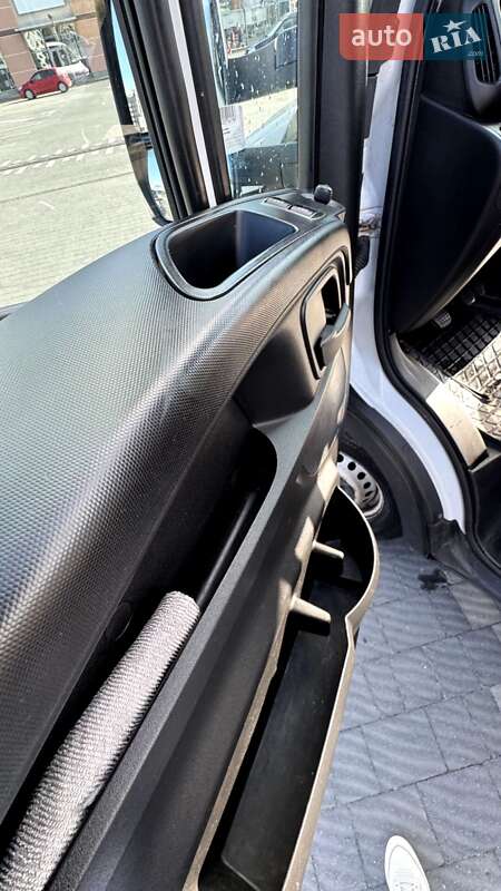 Автовоз Iveco Daily 2016 в Львові