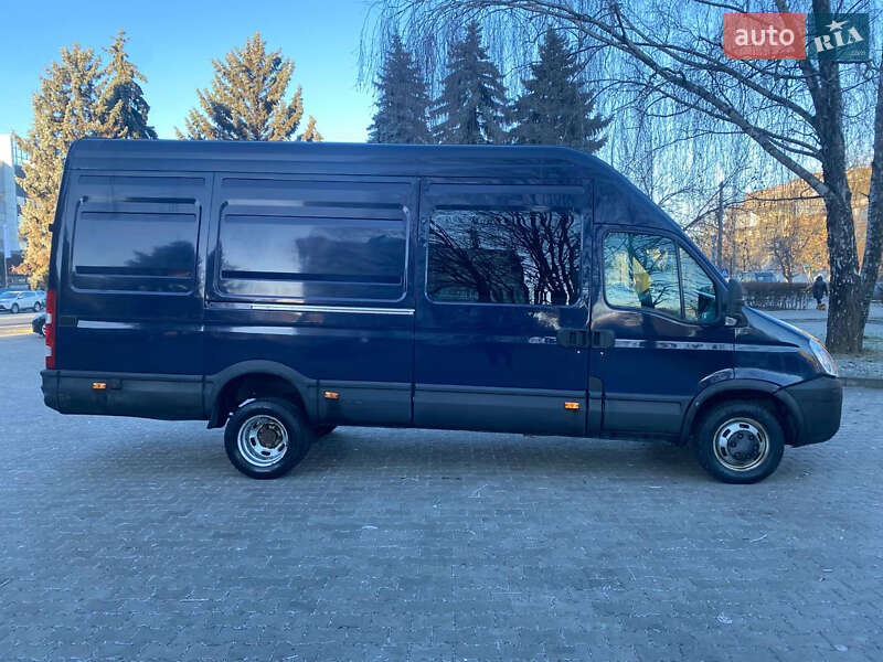 Грузовой фургон Iveco Daily 2009 в Черновцах