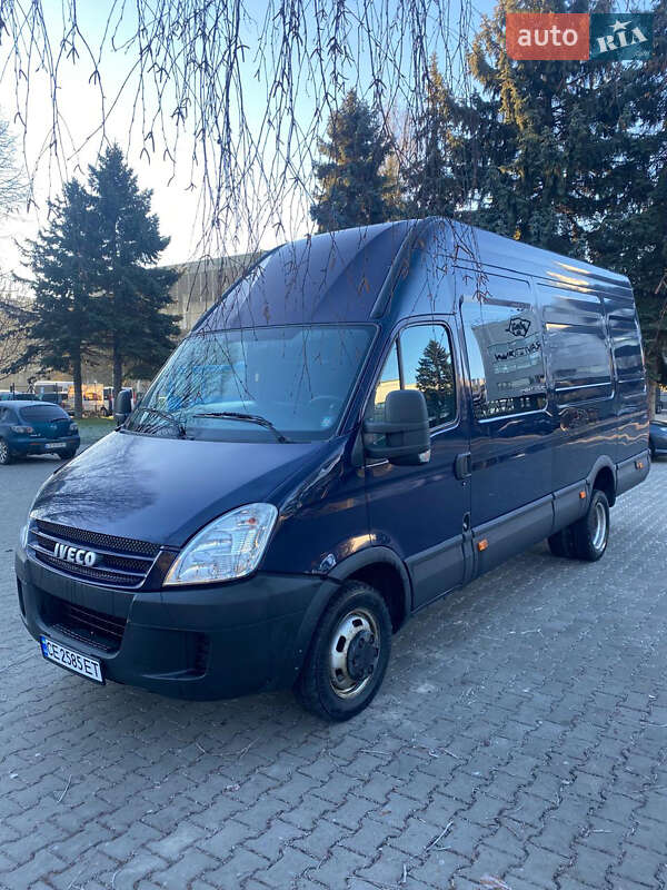 Грузовой фургон Iveco Daily 2009 в Черновцах