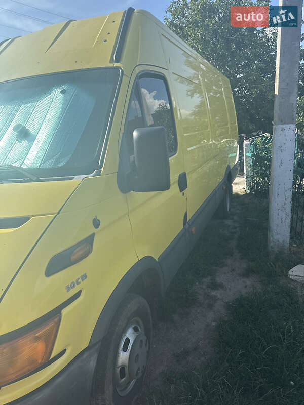Грузовой фургон Iveco Daily 2004 в Сокирянах