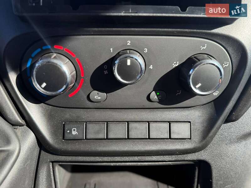 Грузовой фургон Iveco Daily 2019 в Киеве