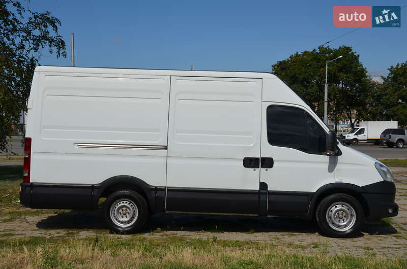 Грузовой фургон Iveco Daily 2014 в Харькове