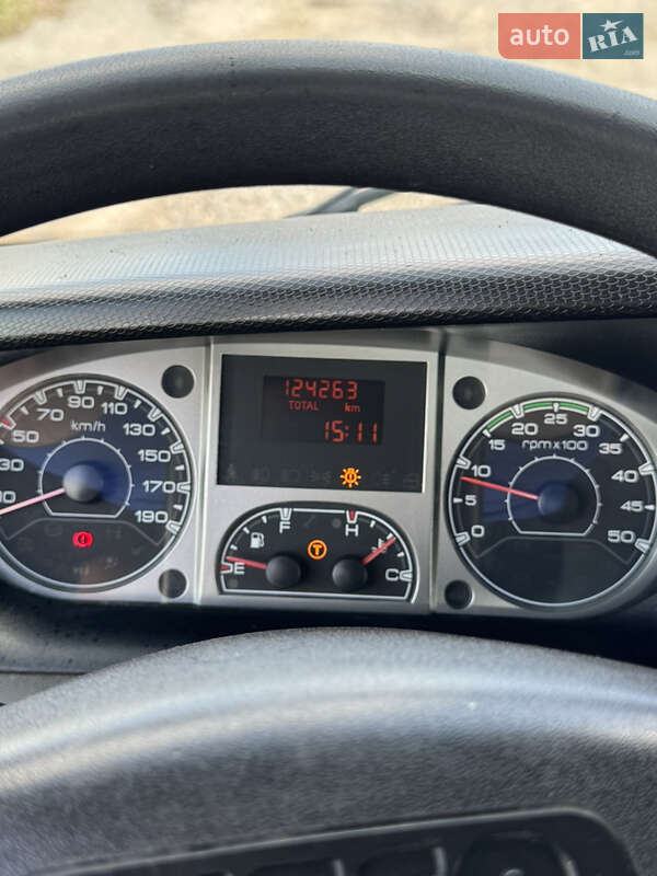 Эвакуатор Iveco Daily 2011 в Хороле