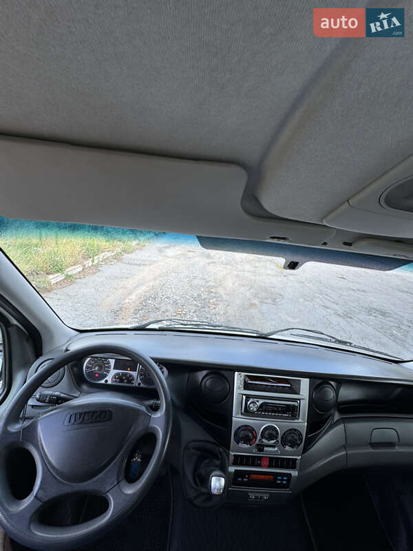 Эвакуатор Iveco Daily 2011 в Хороле