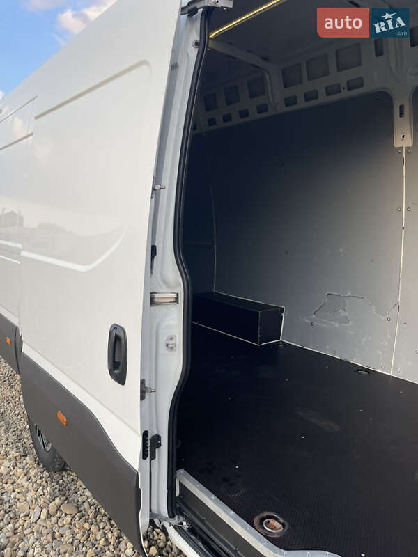 Грузовой фургон Iveco Daily 2020 в Львове