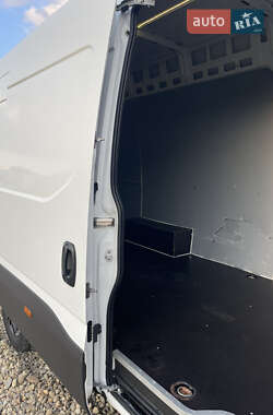 Грузовой фургон Iveco Daily 2020 в 