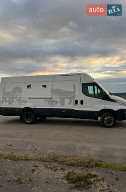 Грузовой фургон Iveco Daily 2015 в 