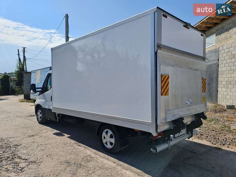Грузовой фургон Iveco Daily 2017 в Ровно