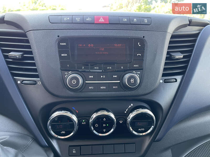 Грузовой фургон Iveco Daily 2018 в Луцке