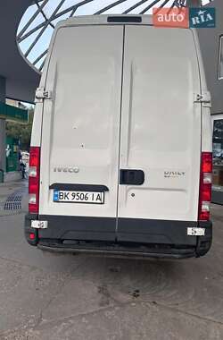 Грузовой фургон Iveco Daily 2012 в 