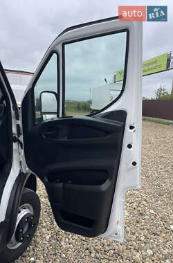 Грузовой фургон Iveco Daily 2016 в 