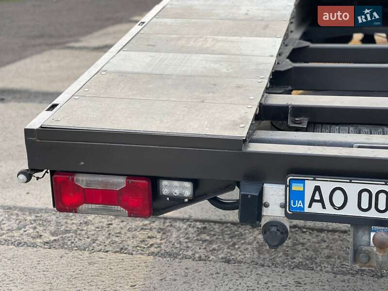 Автовоз Iveco Daily 2020 в Ужгороде