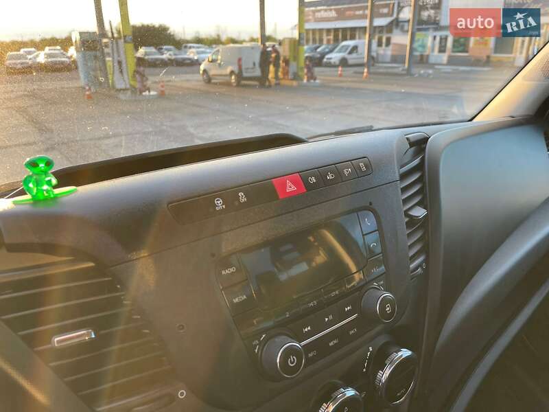 Автовоз Iveco Daily 2020 в Ужгороде