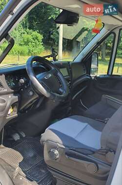 Грузовой фургон Iveco Daily 2017 в 
